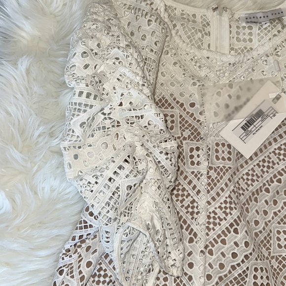 Endless Rose Embroidered Lace Top - Picture 5 of 10